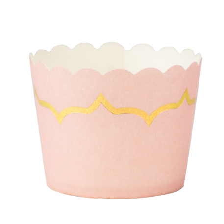 Moule à Cupcake En Papier Rose Aquarelle Isolé Sur Fond Blanc