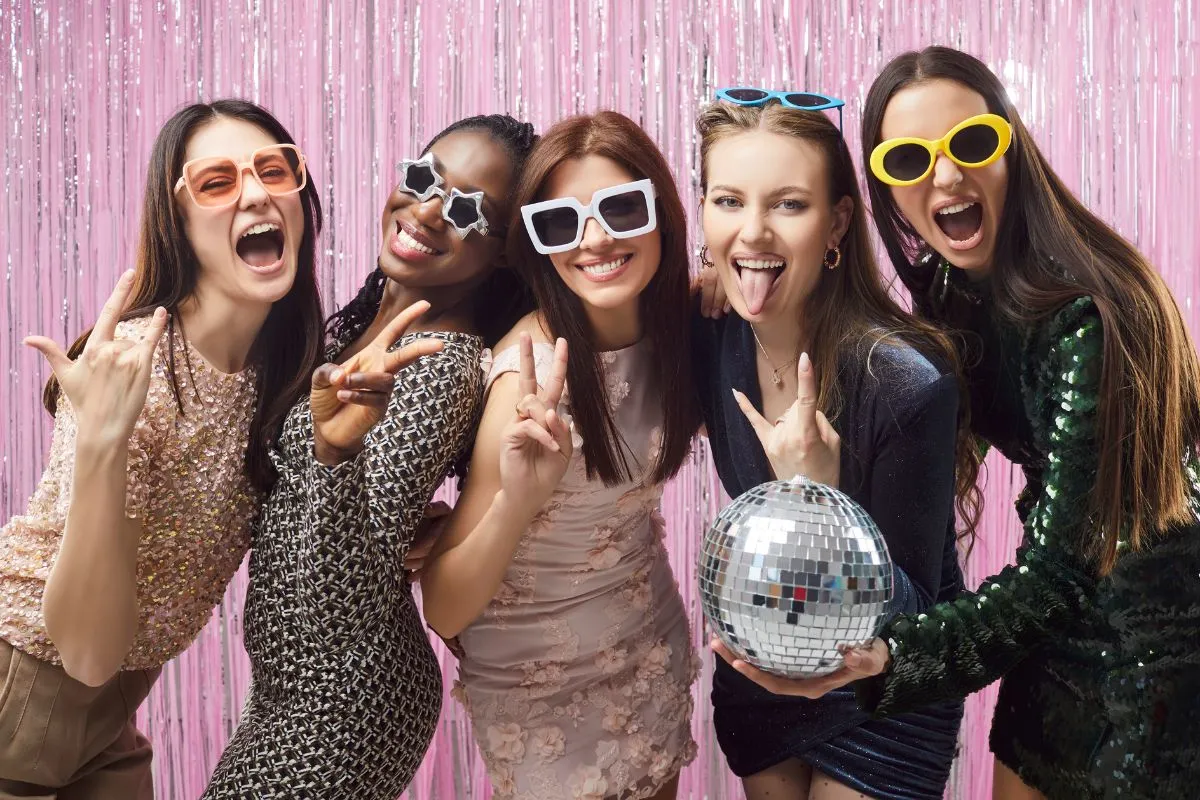 Quels détails font la différence lors d’une fête entre femmes ?