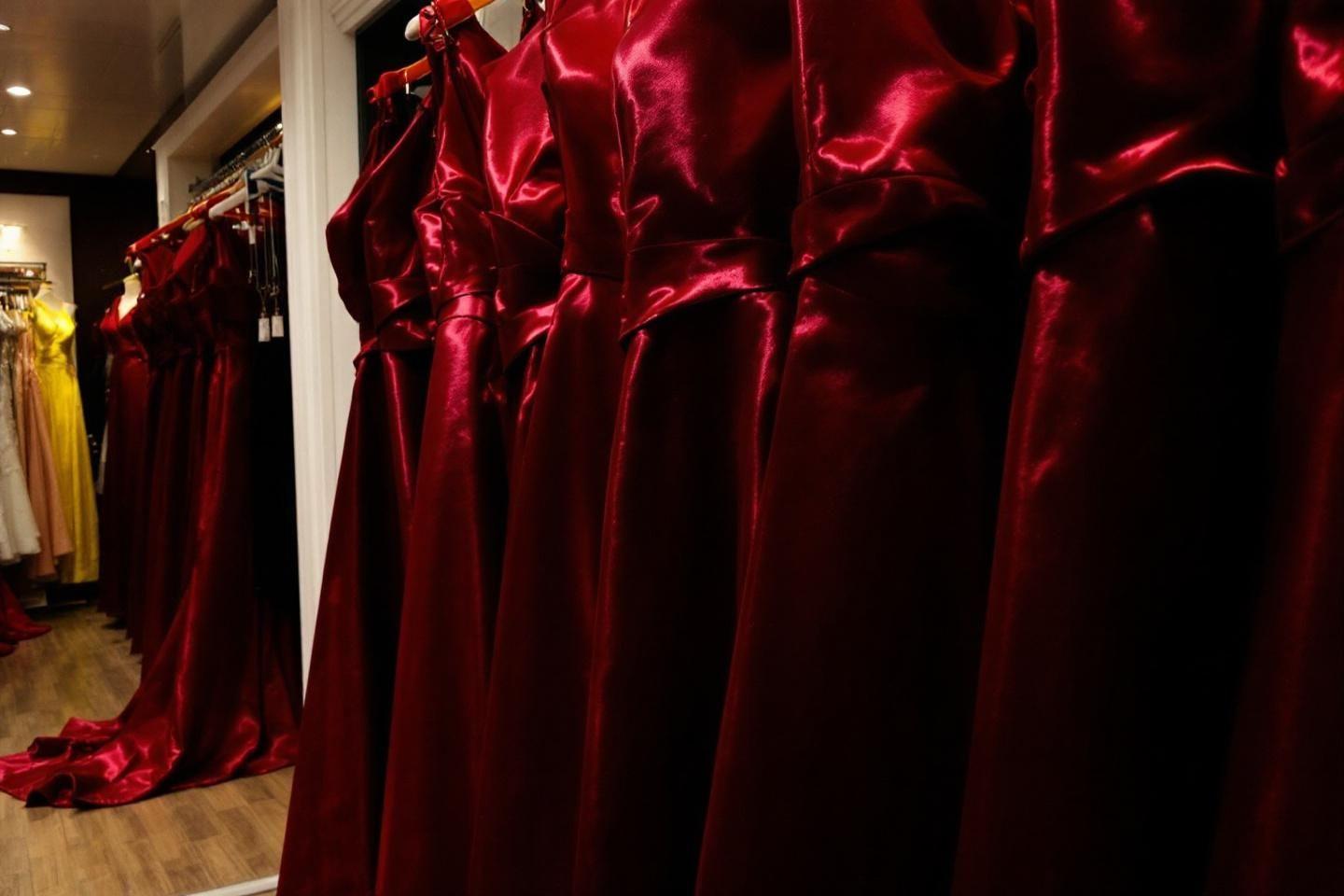 Robes de soirée rouge pour femme en ligne